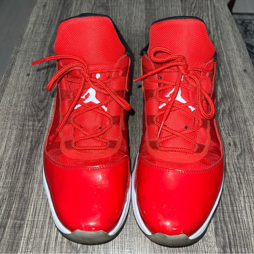 Men’s Size 12 Air Jordan 11 CMFT Low University Red
